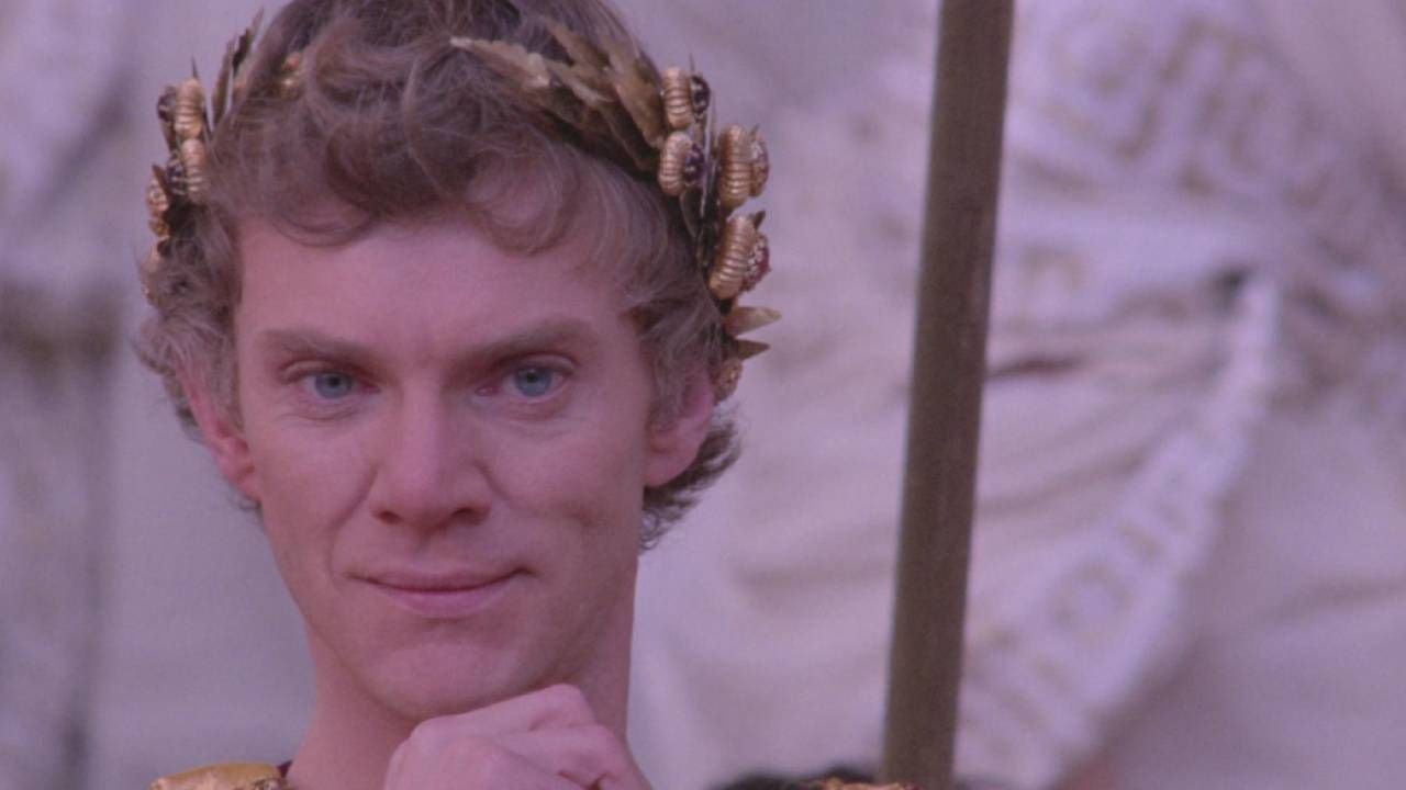 Malcolm McDowell en 'Calígula'