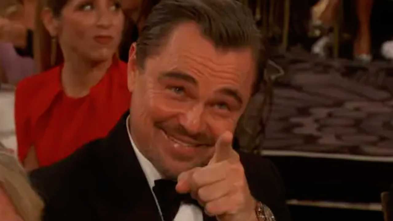 Nikki Glaser se burla de Leonardo DiCaprio y la edad de sus novias delante de 1400 invitados en los Globos de Oro: "Lo siento, no sabemos nada más de ti"