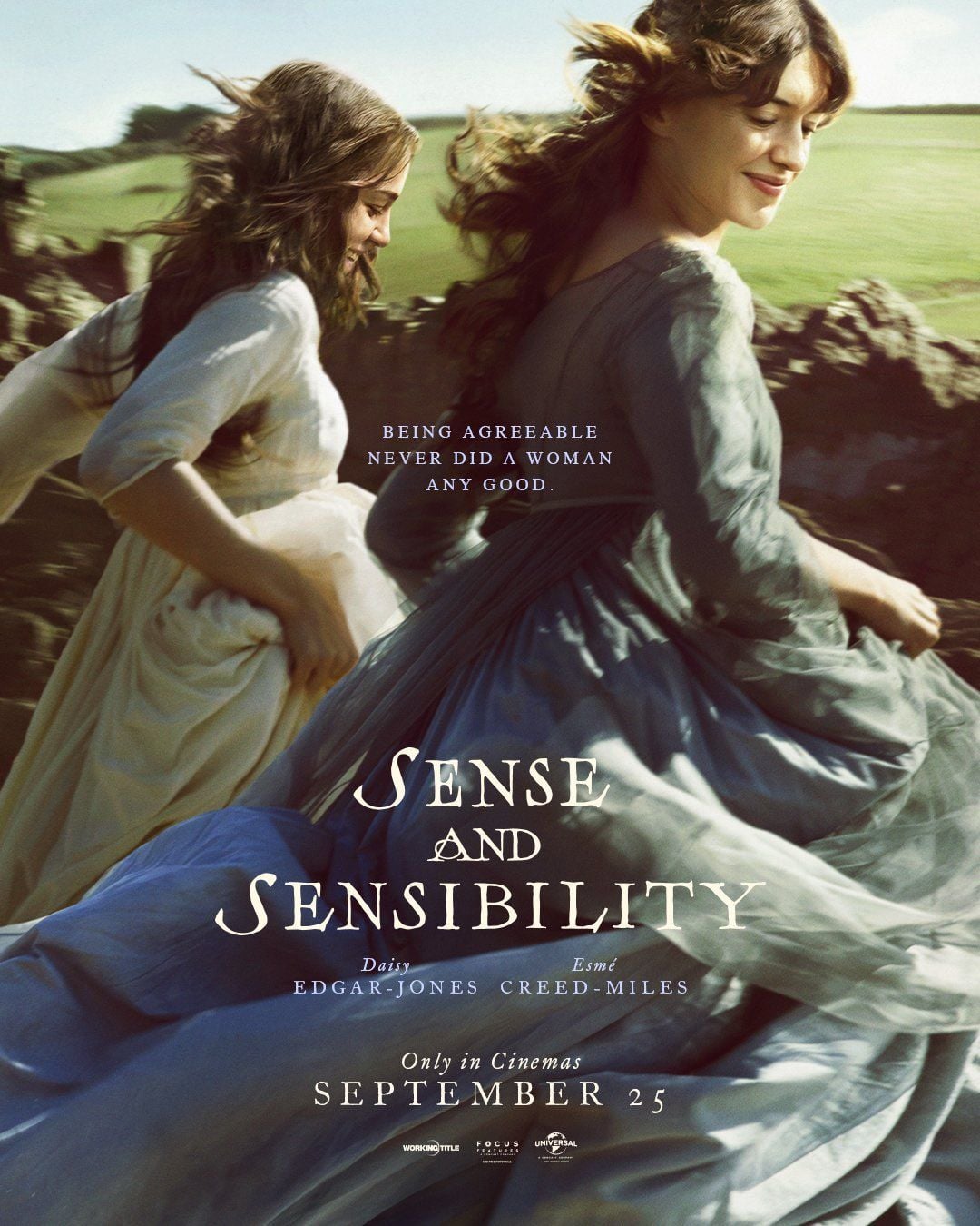 Póster de la película Sentido y Sensibilidad, mostrando a las actrices principales Daisy Edgar-Jones y Esmé Creed-Miles en un entorno de la Inglaterra georgiana