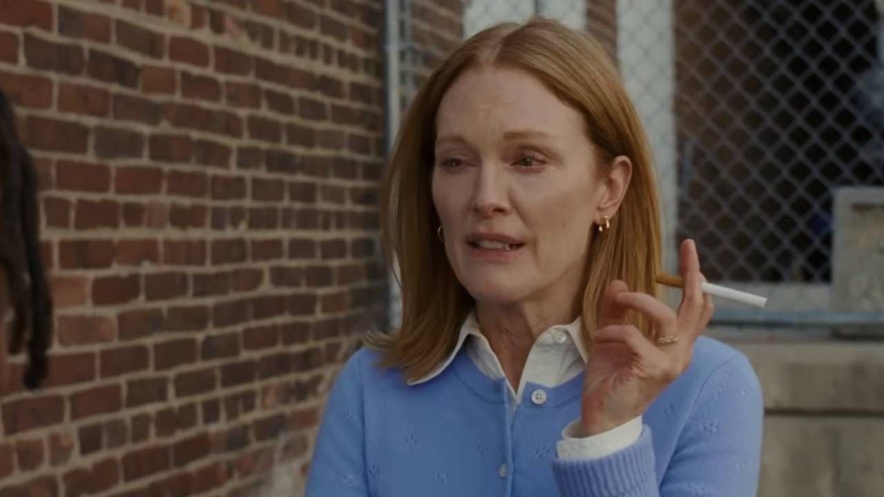 Julianne Moore como Mona en 'El debut'