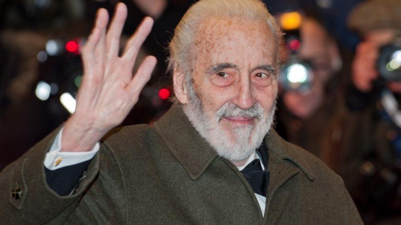 Christopher Lee estaba harto de hacer este personaje, pero lo aceptaba una y otra vez para que la gente no se quedara sin trabajo Christopher Lee estaba harto de hacer este personaje, pero lo aceptaba una y otra vez para que la gente no se quedara sin trabajo