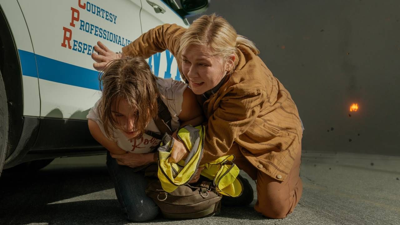 Kirsten Dunst y Cailee Spaeny en 'Civil War'