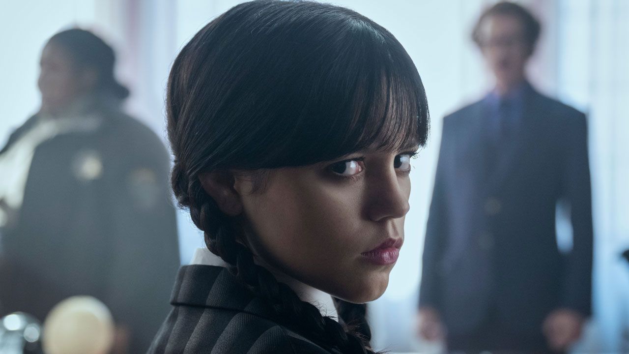 Los creadores de 'Miércoles' explican el giro más inesperado de la temporada 2: “Nos pareció bastante obvio desde el primer momento” 