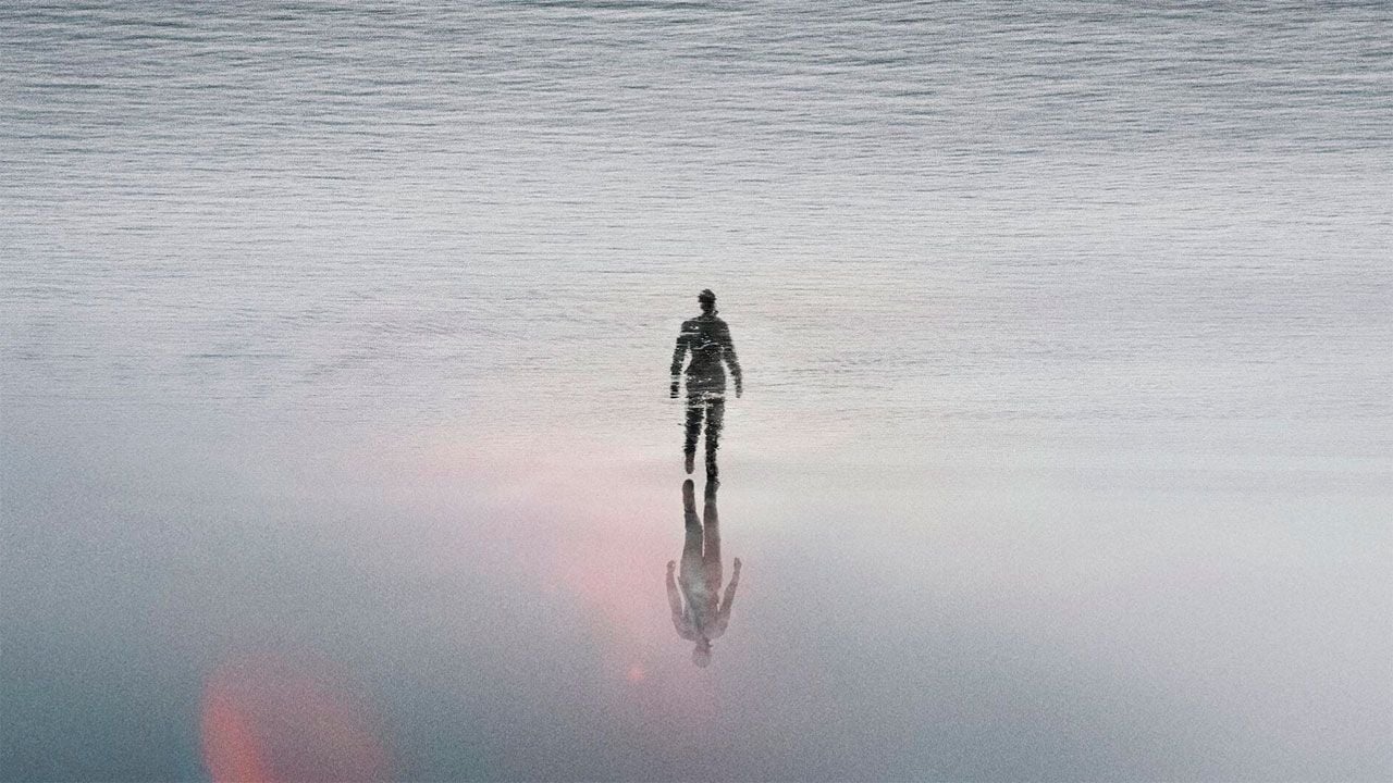 Hoy en 'streaming': una desconocida película de ciencia ficción en la que la Tierra lleva 200 años inhabitable