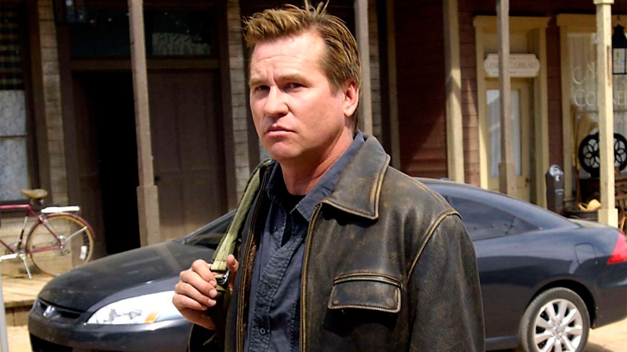 "La peor persona que he conocido": un año después de la muerte de Val Kilmer, este director no guarda un buen recuerdo de su trabajo con él