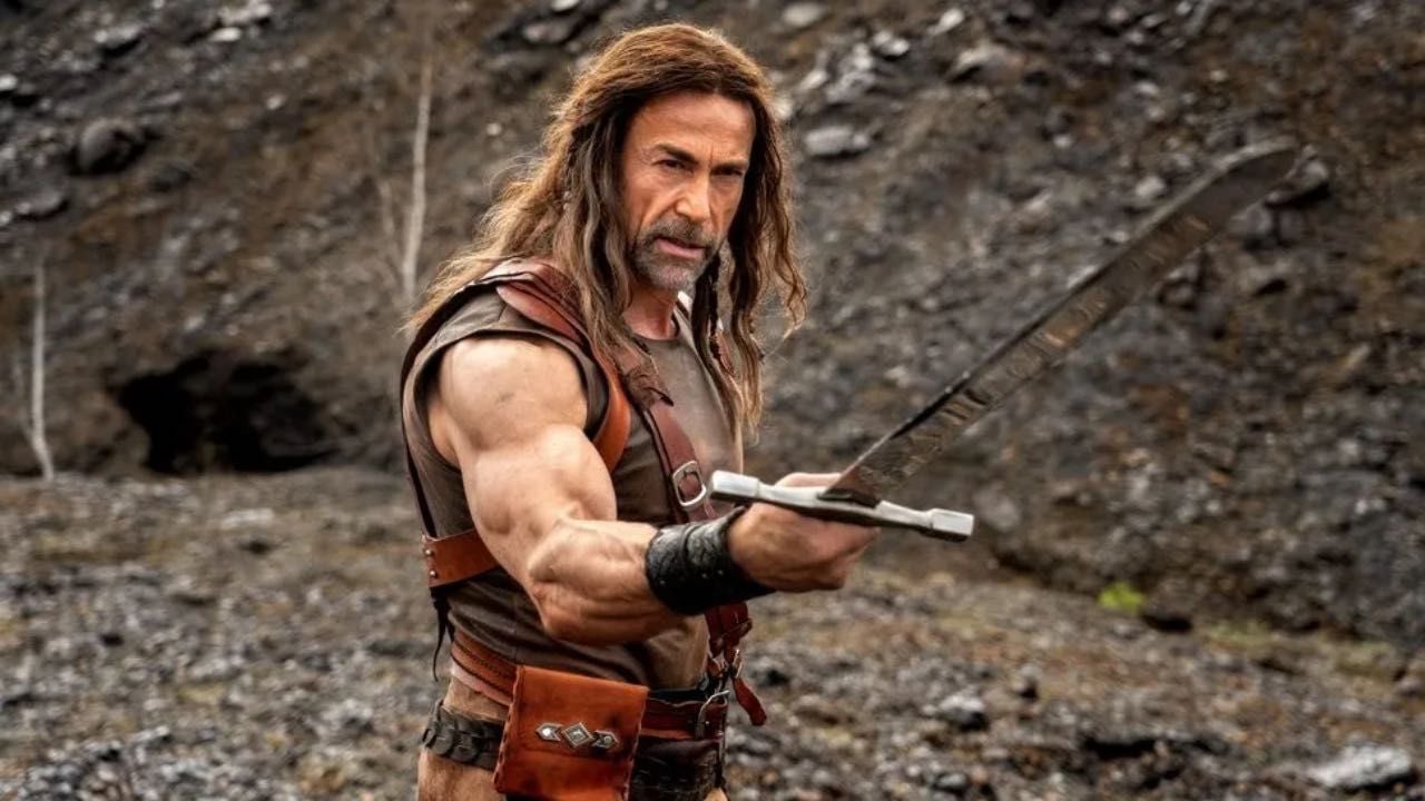 Daniel Bernhardt como el guerrero protagonista