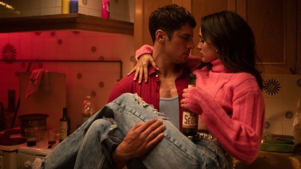 Martiño Rivas y María de Nati como Nacho y Sara