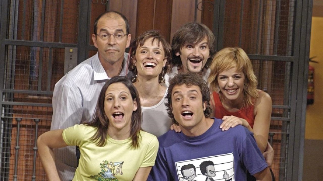 El actor de ‘Aquí no hay quien viva’ que rechazó la serie, pero acabó aceptando tras la primera lectura de guion: “Era una sinfonía” El actor de ‘Aquí no hay quien viva’ que rechazó la serie, pero acabó aceptando tras la primera lectura de guion: “Era una sinfonía”