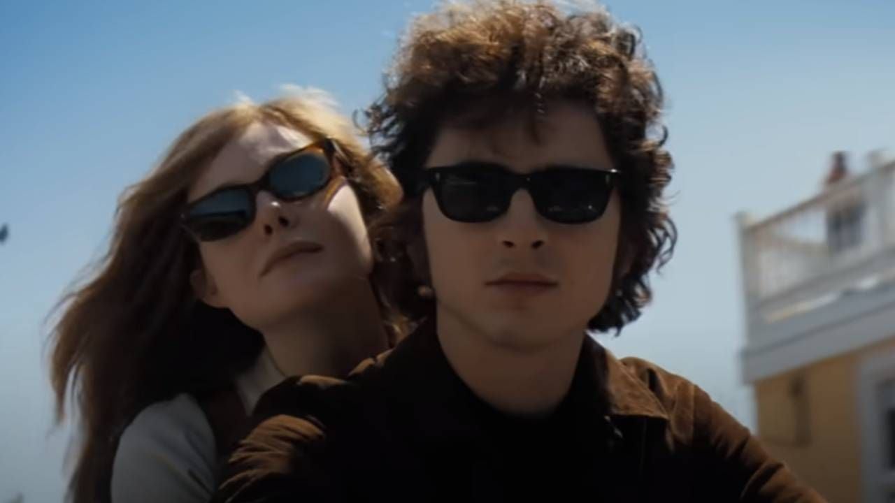 Elle Fanning y Timothée Chalamet en 'A Complete Unknown'