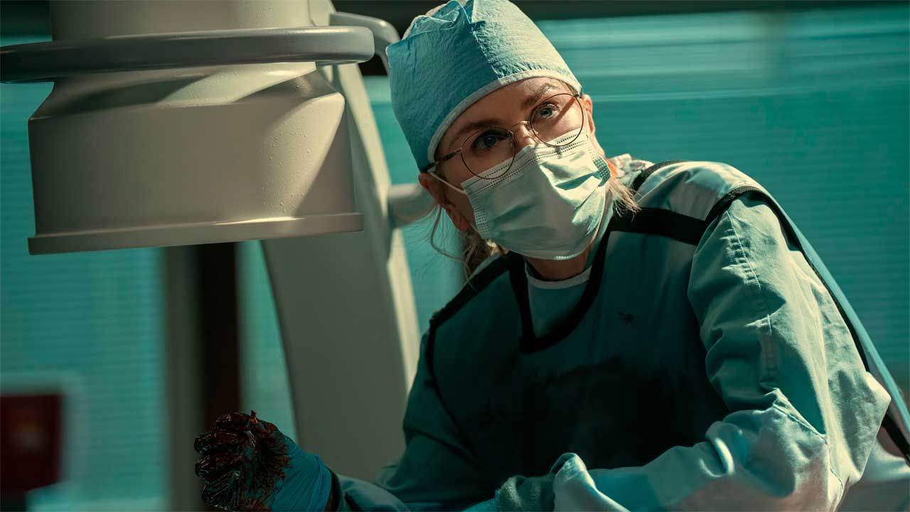 Nº1 en Prime Video, la serie sobre la forense que inspiró 'CSI' hace 25 años: "Hizo que la ciencia y la medicina forenses fueran accesibles para la gente"