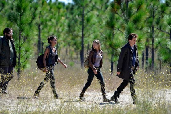 Foto De Zak Orth Foto Billy Burke Daniella Alonso Tracy Spiridakos