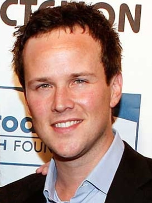 Scott Weinger behind the voice actors