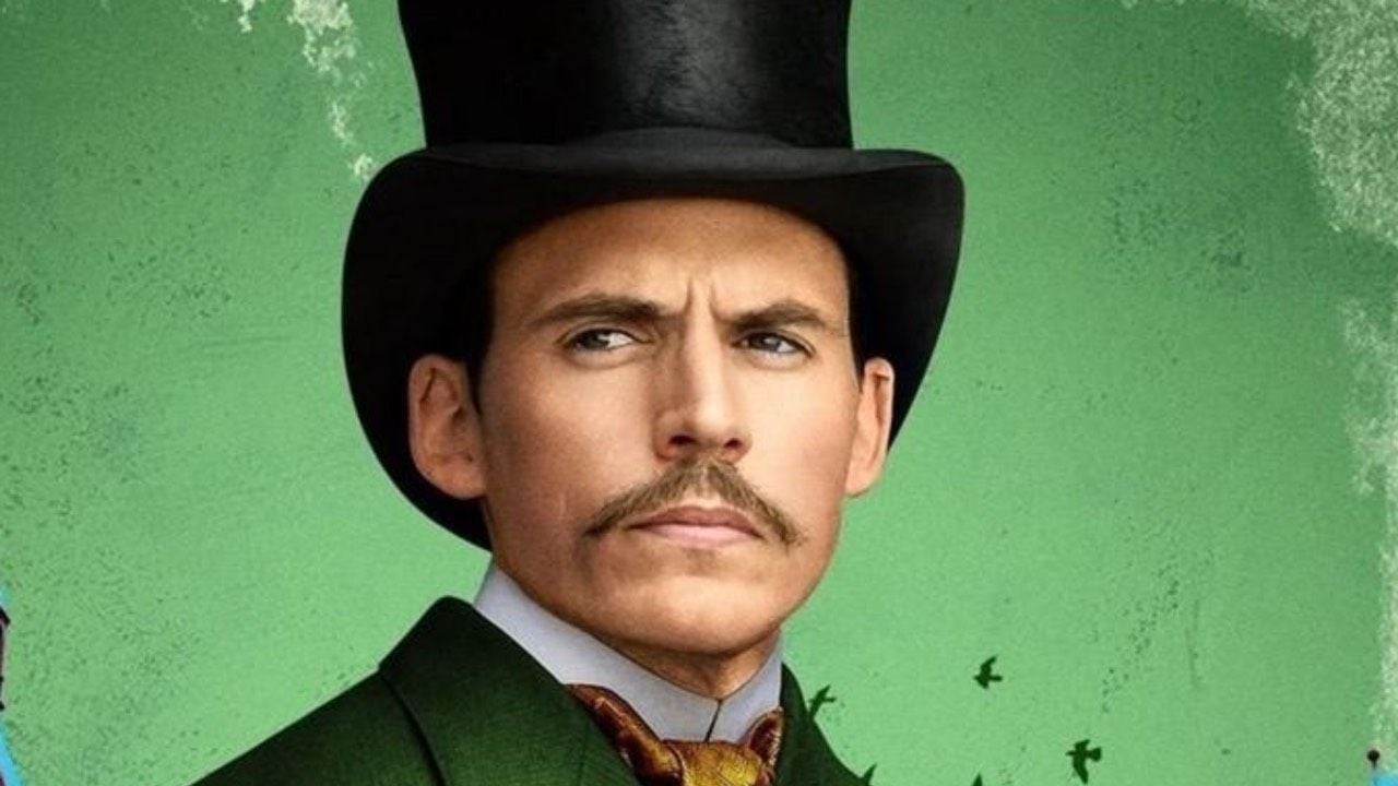 'Enola Holmes' Sam Claflin vuelve a lucir un bigote a lo Mycroft por el evento 'Enola Holmes' Sam Claflin vuelve a lucir un bigote a lo Mycroft por el evento
