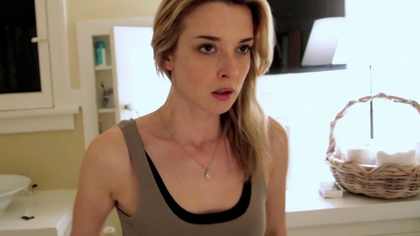 foto-de-emily-baldoni-coherence-foto-emily-baldoni-foto-2-de-12