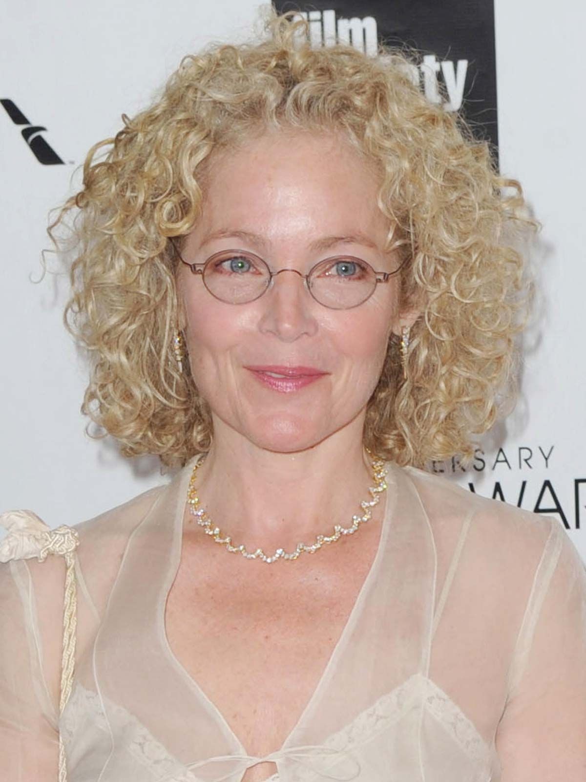 Amy Irving - SensaCine