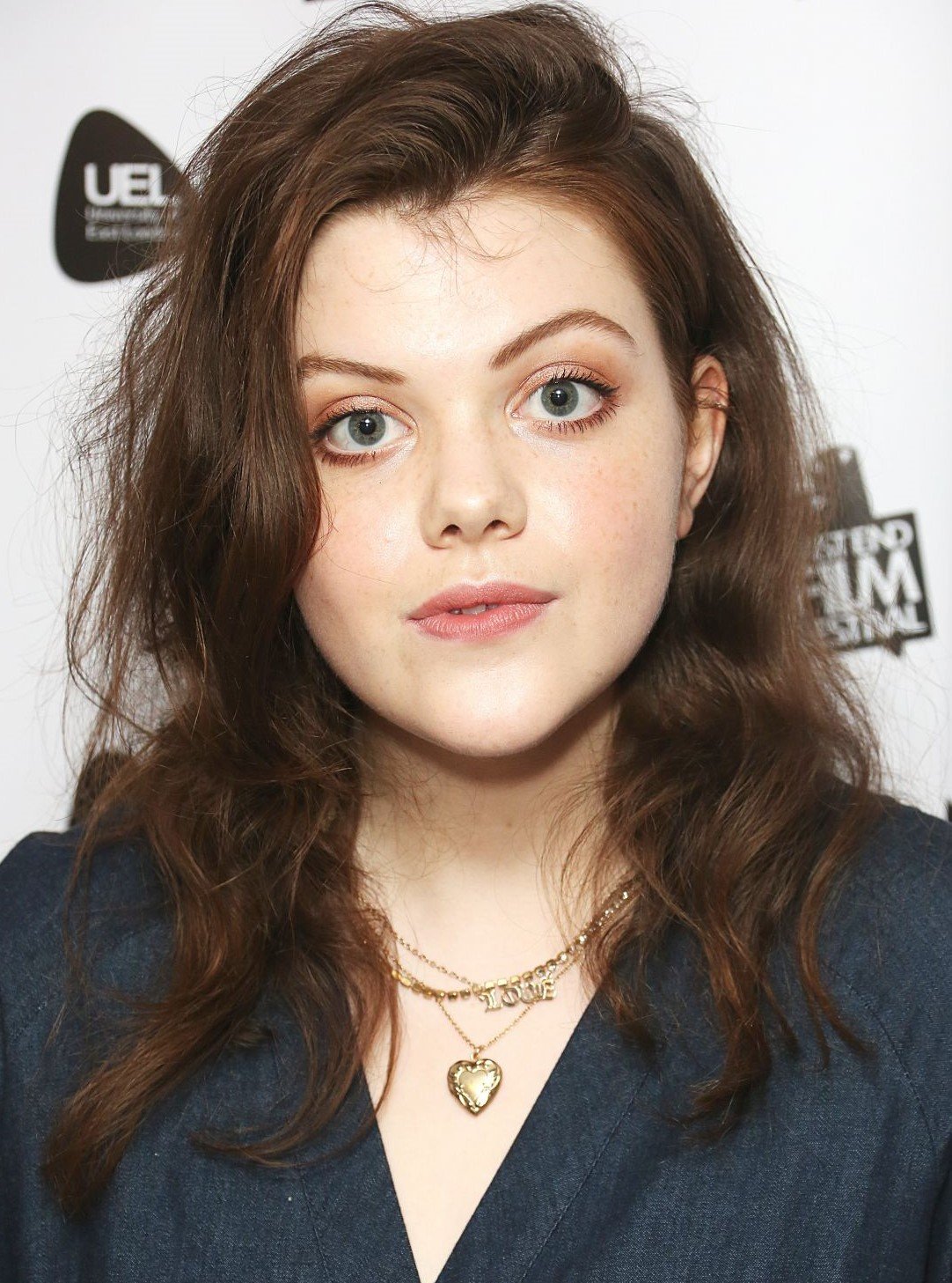 Foto De Georgie Henley Cartel Georgie Henley Foto 9 De 34