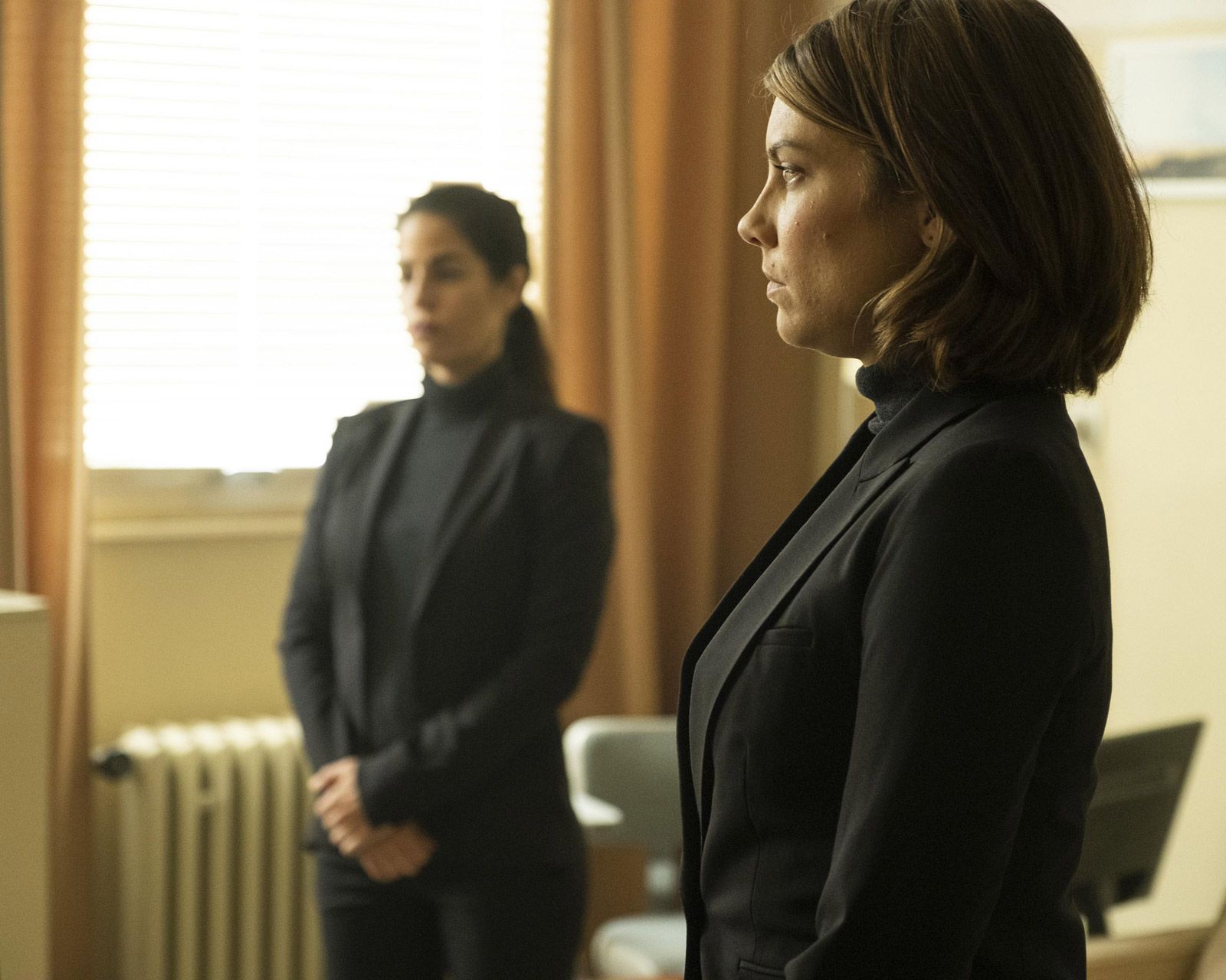 Whiskey Cavalier : Whiskey Cavalier : Foto Ana Ortiz, Lauren Cohan
