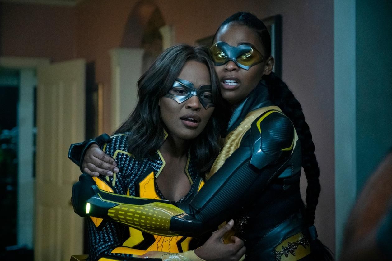 Films Et Séries Tv Avec China Anne Mcclain Black Lightning: Foto China Anne McClain, Nafessa Williams - 28 sobre