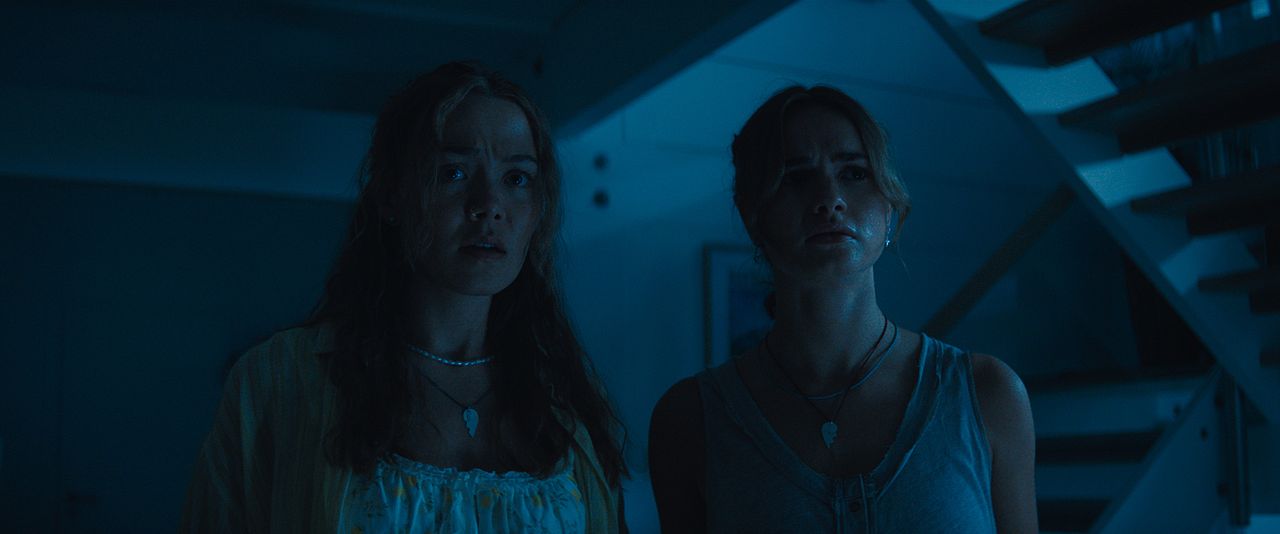 Primate : Foto Victoria Wyant, Johnny Sequoyah