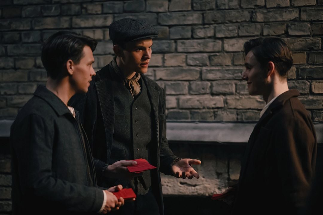 Truth & Treason : Foto