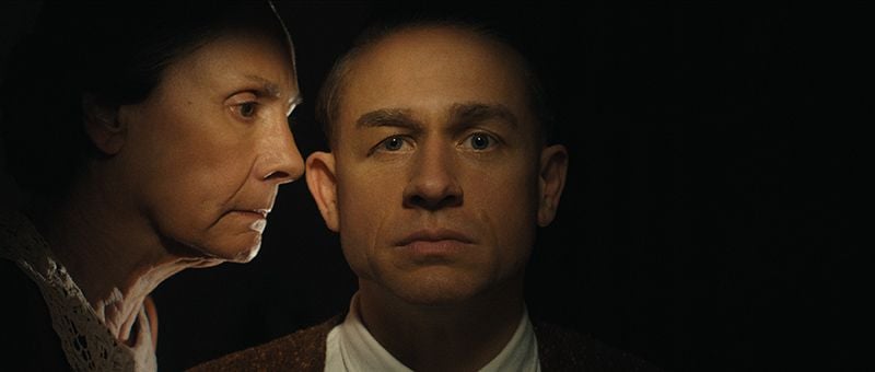 Foto Laurie Metcalf, Charlie Hunnam