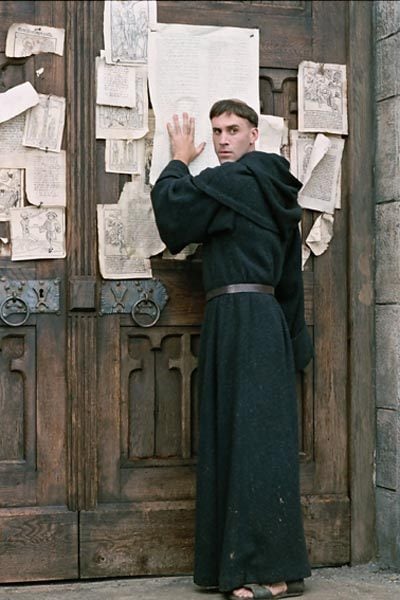 Lutero : Foto Joseph Fiennes