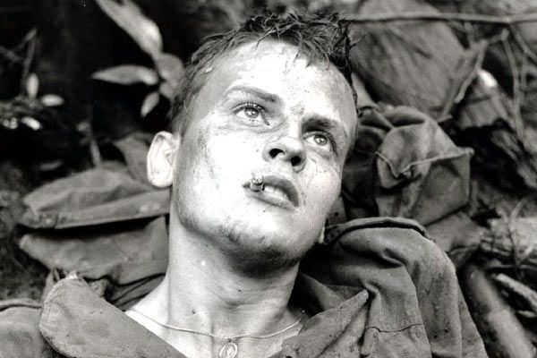 Sangre en Indochina : Foto Jacques Perrin, Pierre Schoendoerffer