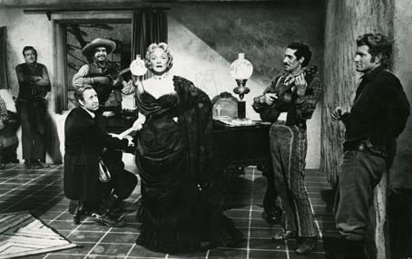 Encubridora : Foto Marlene Dietrich, Fritz Lang