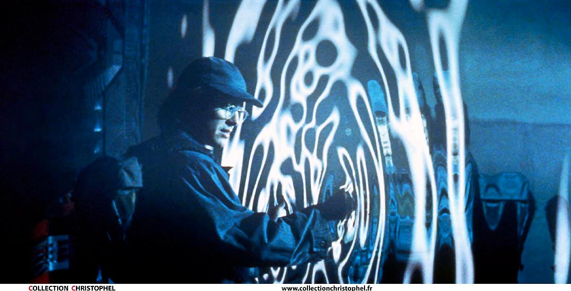 Stargate: Puerta a las estrellas: Roland Emmerich