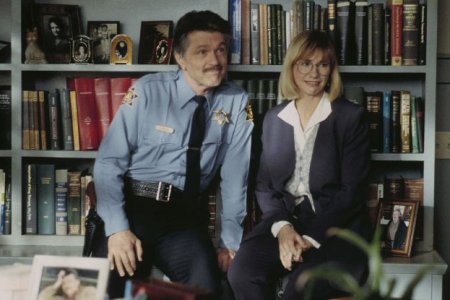 Foto Tom Skerritt, Kathy Baker