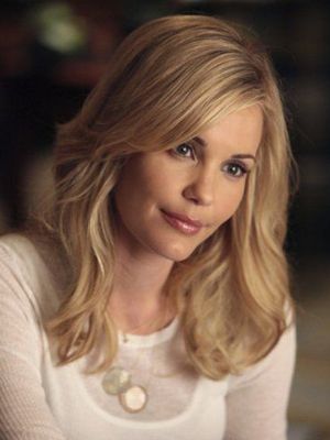 Cartel Leslie Bibb