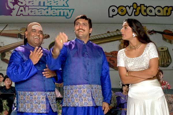 Foto Karisma Kapoor, Govinda, Satish Kaushik, Eric Le Roch, Pascal Légitimus