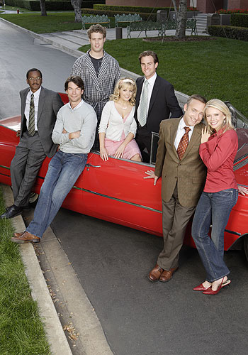 Foto Faith Ford, Allison Munn, Jerry Minor, Tim Peper, T.J. Miller, Jerry O'Connell