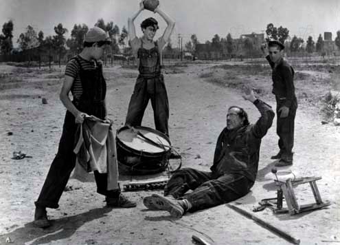 Los Olvidados : Foto Luis Buñuel