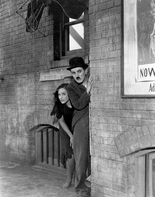 Tiempos modernos : Foto Paulette Goddard, Charles Chaplin