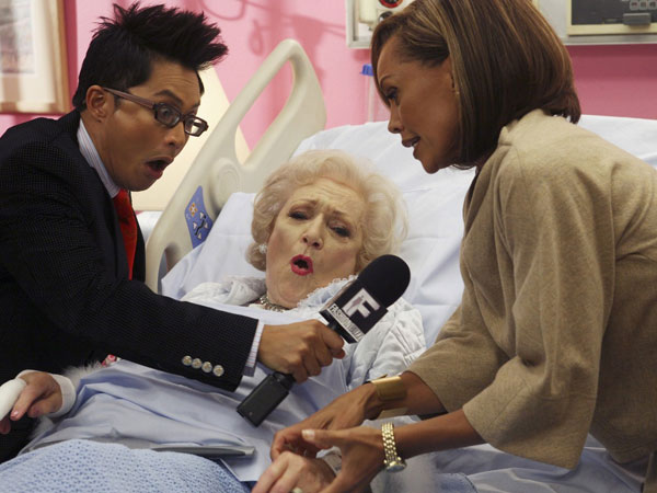 Foto Vanessa Williams, Betty White, Alec Mapa