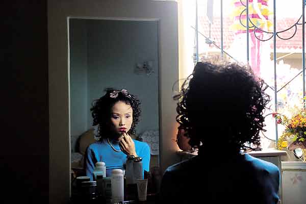 Cry Woman : Foto Liao Qin, Liu Bingjian