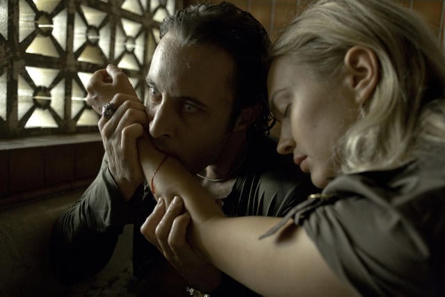 Foto Alex O'Loughlin, Sophia Myles