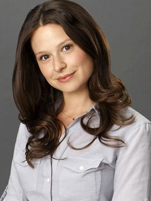 Cartel Katie Lowes