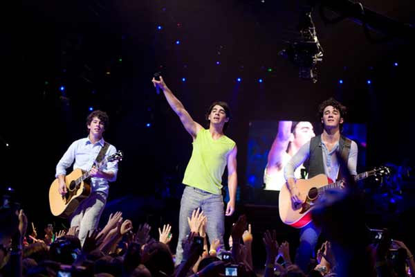 Jonas Brothers en concierto 3D : Foto Bruce Hendricks, Joe Jonas, Nick Jonas, Kevin Jonas