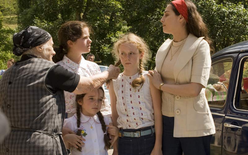 Foto Amira Casar, Eleonore Faucher, Louise Herrero