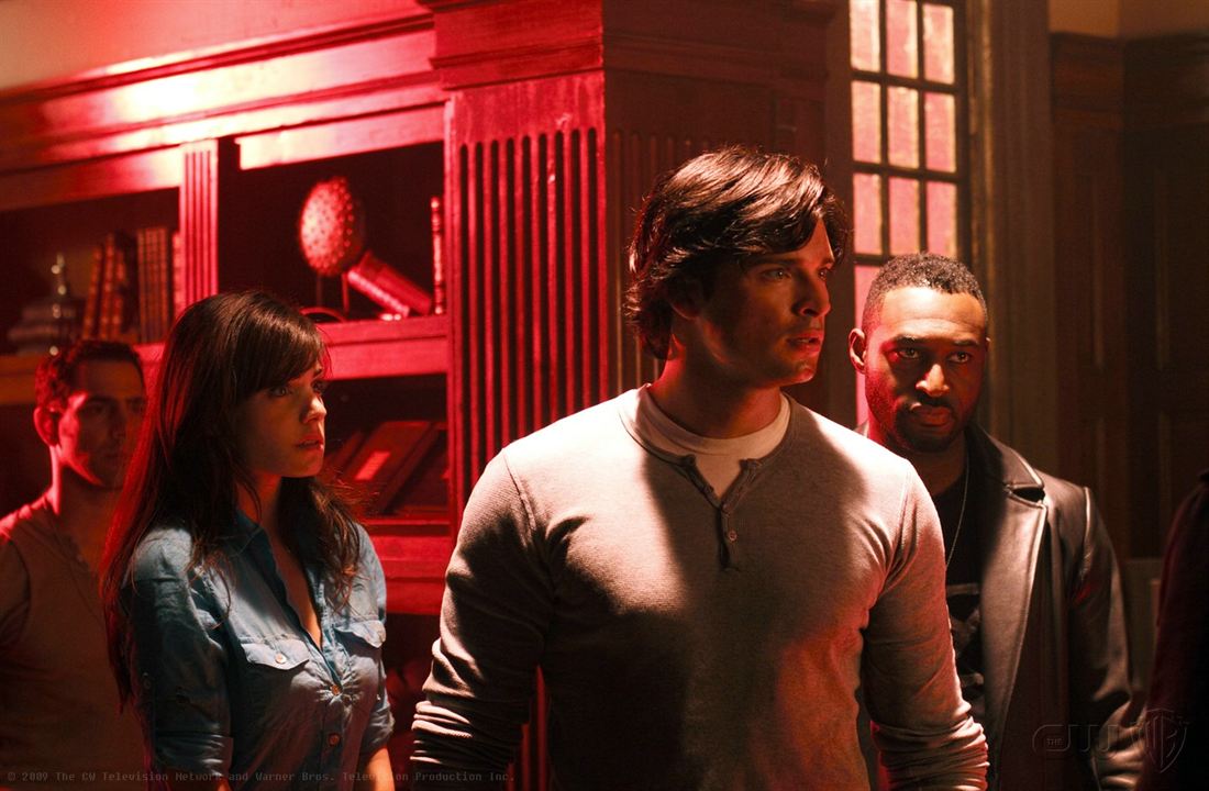 Foto Erica Durance, Adrian Holmes, Tom Welling