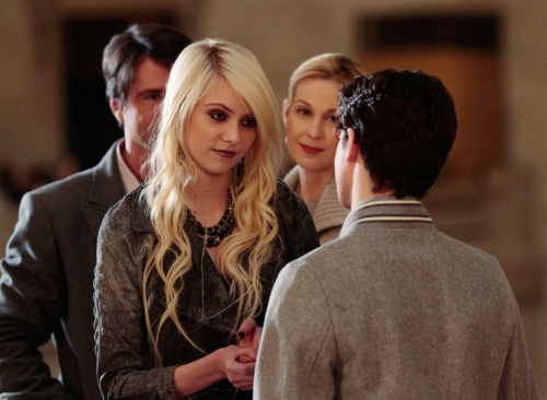 Foto Connor Paolo, Kelly Rutherford, Matthew Settle, Taylor Momsen