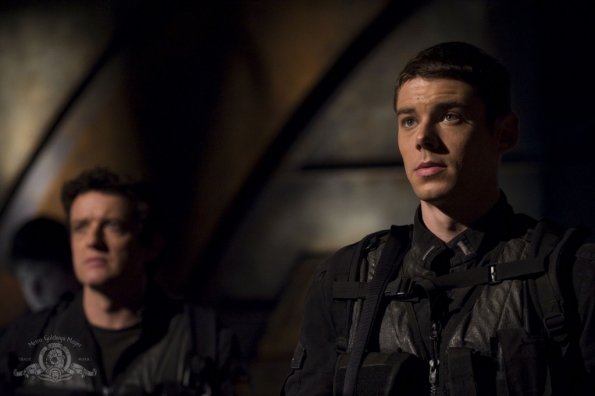 Stargate : Universe : Foto Brian J. Smith (II), Louis Ferreira