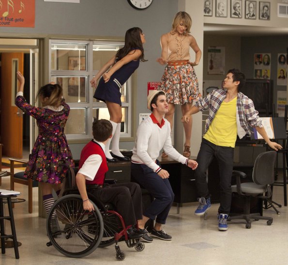 Glee : Foto Dianna Agron, Lea Michele, Jenna Ushkowitz, Kevin McHale, Darren Criss, Harry Shum Jr.