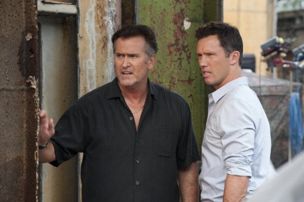 Último aviso : Foto Jeffrey Donovan, Bruce Campbell