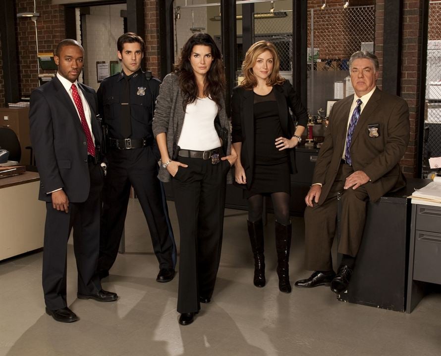 Foto Lee Thompson Young, Bruce McGill, Angie Harmon, Sasha Alexander