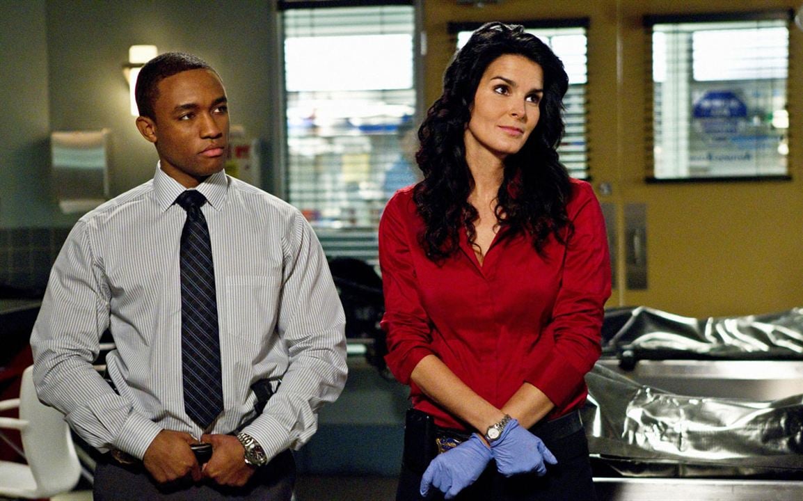 Rizzoli & Isles : Rizzoli & Isles : Foto Angie Harmon, Lee Thompson Young -  Foto 107 sobre 170 - SensaCine.com