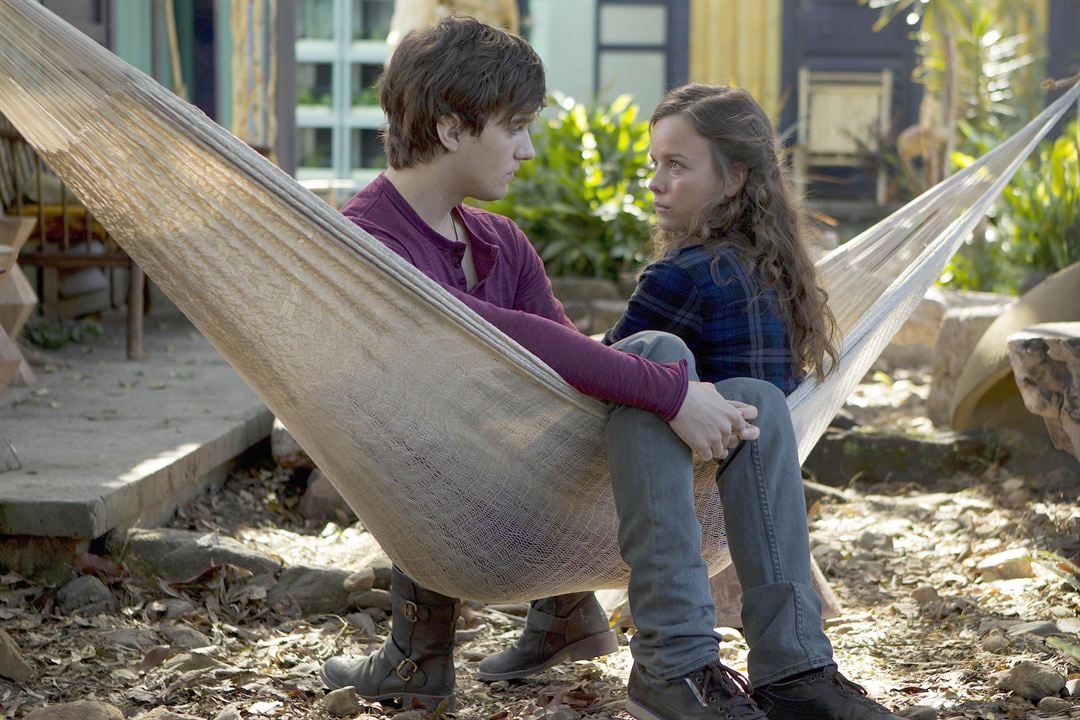 Terra Nova : Foto Allison Miller, Landon Liboiron