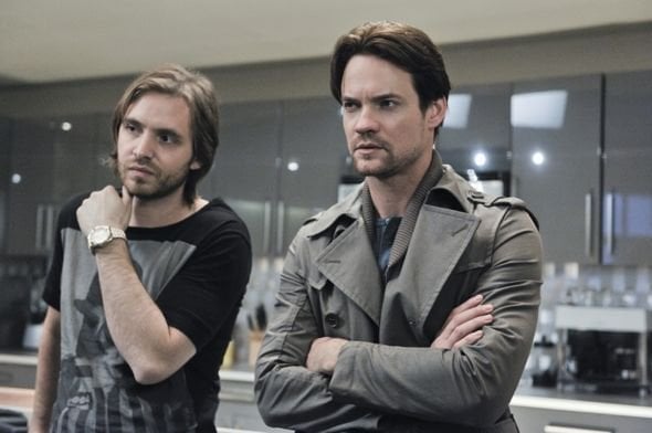 Nikita (2010) : Foto Shane West, Aaron Stanford